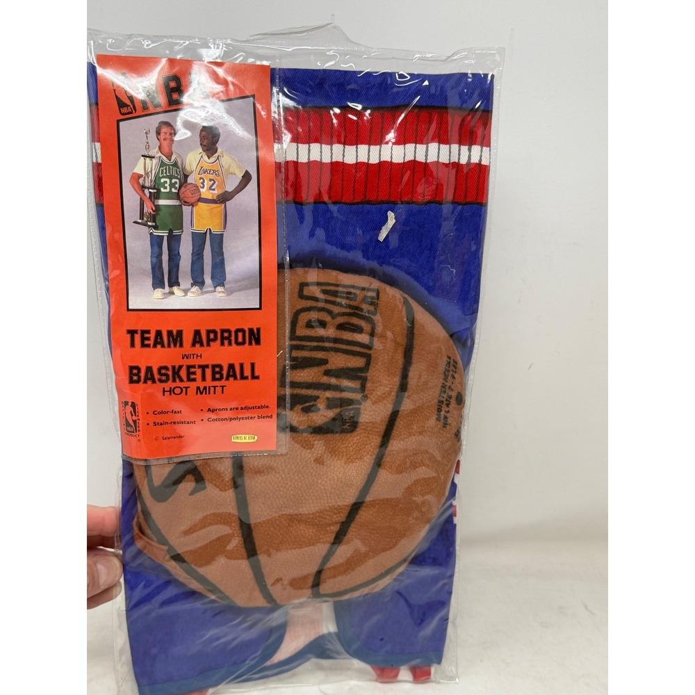 Vintage NBA Detroit Pistons Isiah Thomas Team Apron & Basketball Hot Mitt
